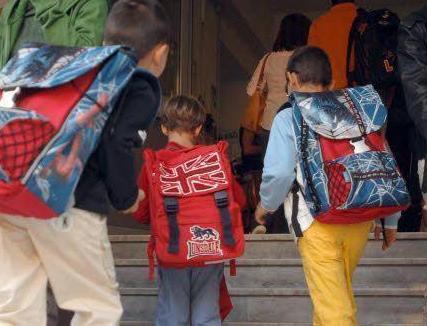 Prato, suona la campanella, riaprono le scuole: il saluto dell’assesore 