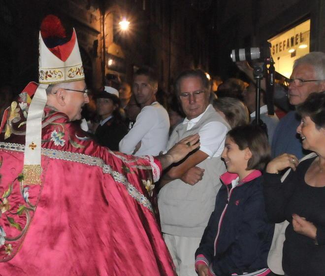 Accesi o spenti? L’incognita lumini accresce l’attesa 