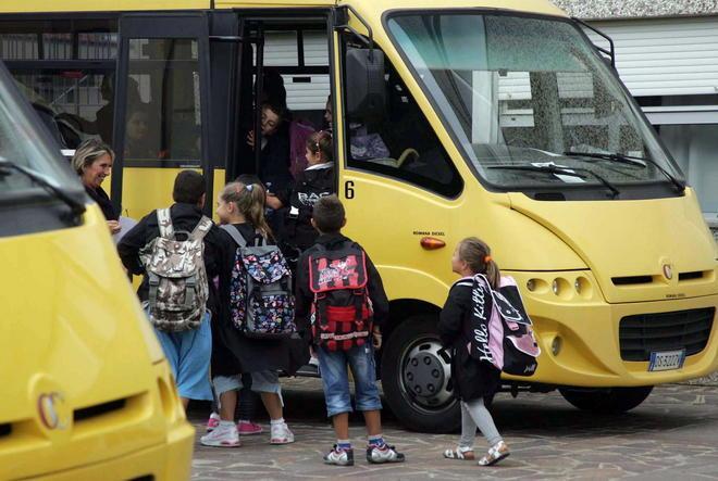 Potenziato lo scuolabus per gli alunni di Seravezza