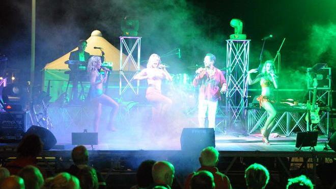 Notte in musica a San Vincenzo per salutare i turisti