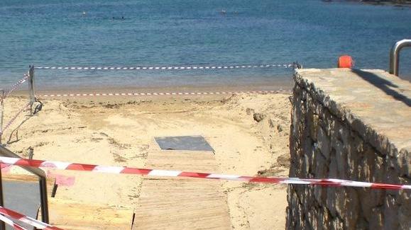 Riecco il canalone d’acqua nella spiaggia dello Scoglio Lungo