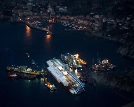 Costa Concordia: fissata la data per la rotazione 