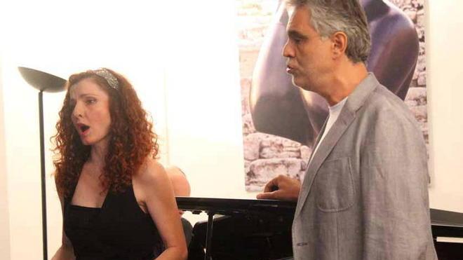 Andrea Bocelli “donatore di musica” a oncologia a Carrara