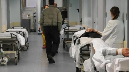 L’autopsia rivela altre fratture costali e una vertebra rotta