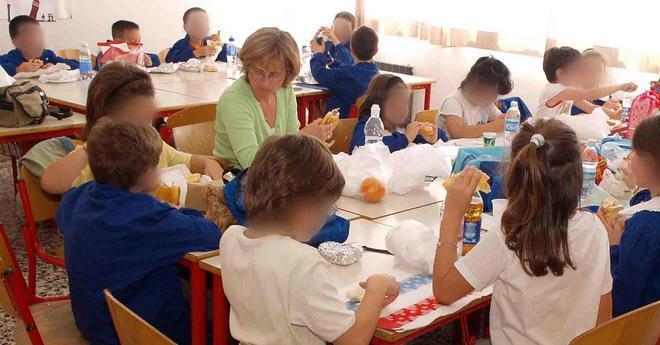 La mensa a scuola diventa una giungla 