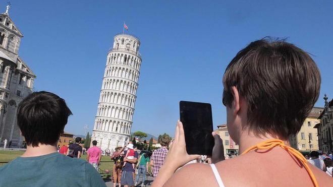 Turista si sente male sulla Torre, soccorsa dai vigili del fuoco