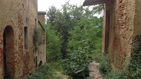 Sopravvissuti a Toiano, viaggio nel borgo fantasma