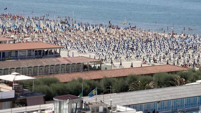 Salve le strutture dei bagni grazie all’ok della Regione