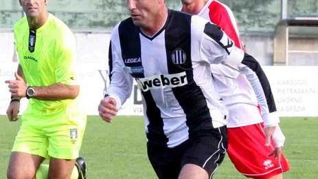 Tanti ex e una rivalità forte tra Viareggio e Pontedera