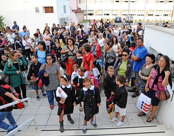 Primo giorno di scuola liceo Fermi senza preside 