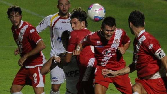 Camilli in visita al campo ma Cuoghi ha molti assenti
