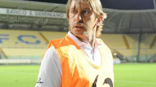 Vecchi conferma il modulo 4-3-3