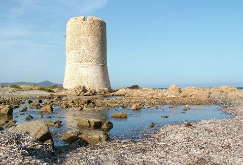 La Torre di San Giovanni tra La Caletta e Siniscola