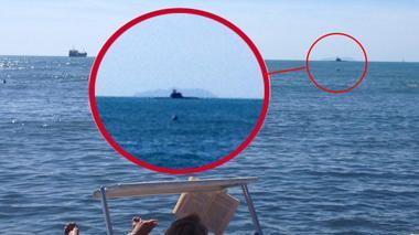 Sottomarino avvistato davanti alla costa di Livorno
