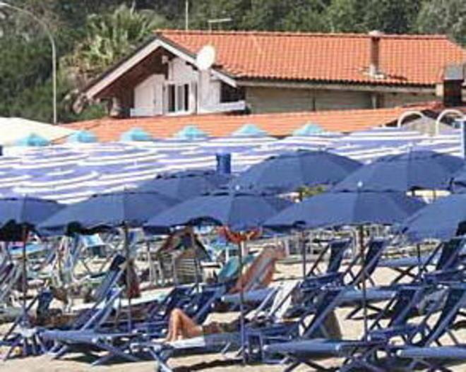Ombrelloni e sdraio gratis per il week end di fine estate 