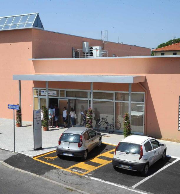 Per un ticket da 3 euro ne paga 2 di commissione 