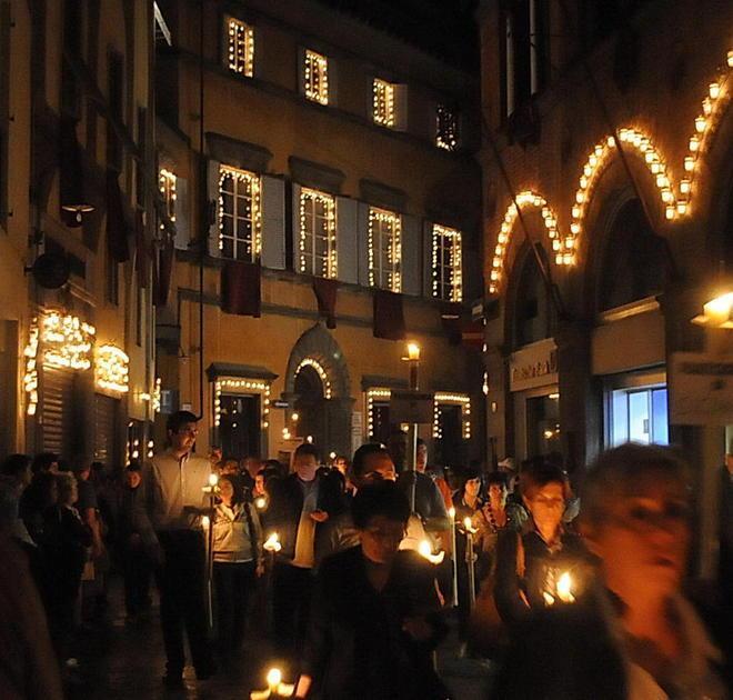 Luminara, c’è attesa per i negozi 