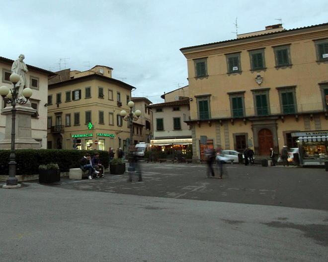 Bimbo di sei anni investito da una macchina, è grave 
