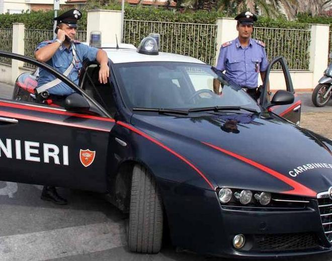 Derubata di tutta la spesa lasciata nell’auto in sosta