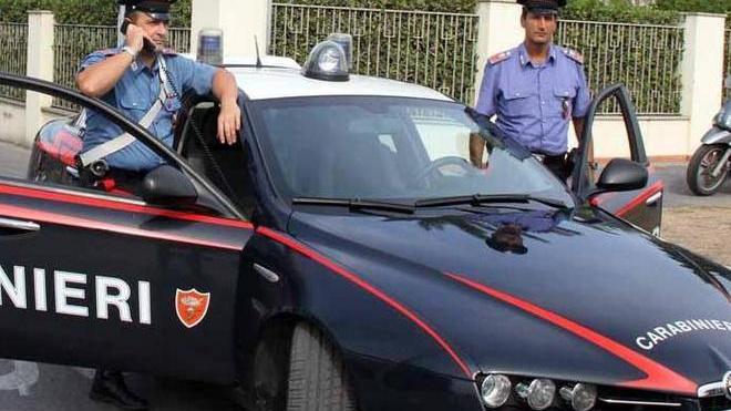 Derubata di tutta la spesa lasciata nell’auto in sosta