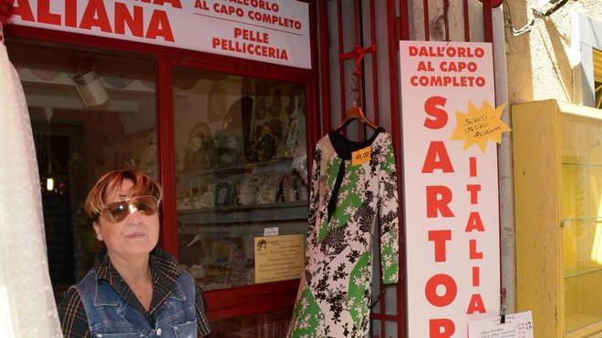 Made in Italy-Cina in cinquanta metri è guerra dei bottoni