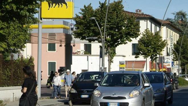 «Il corpo dell’anziano era davanti all’auto»