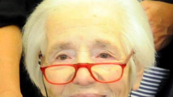 I 102 anni di nonna Livia: gran festa a Villaverde