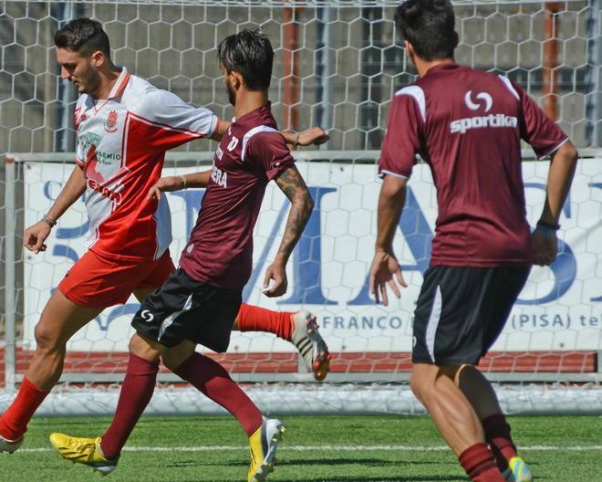 Pontedera rimonta due gol  con il Viareggio: 2-2 