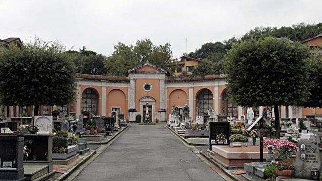 Ladri di rame scatenati al cimitero