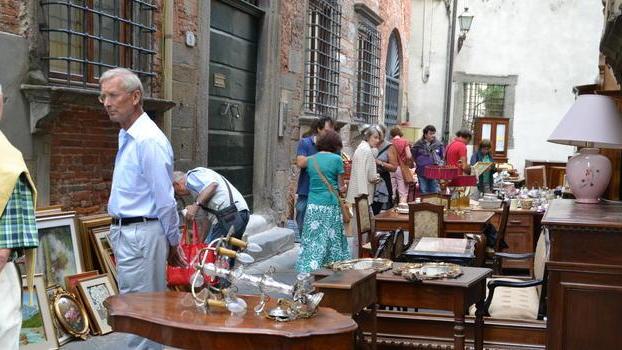 Chiodi per delimitare spazi ed espositori