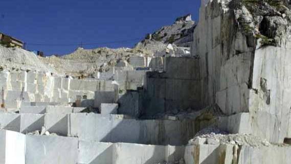 La stangata è sulle cave: il canone sale a 8,30 euro