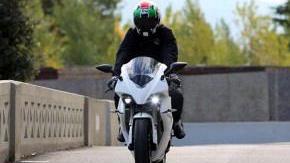 Volterra sperimenta la prima superbike elettrica italiana