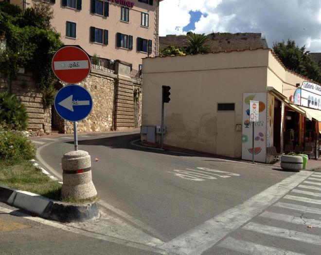 La calata riapre al traffico e i parcheggi tornano liberi 