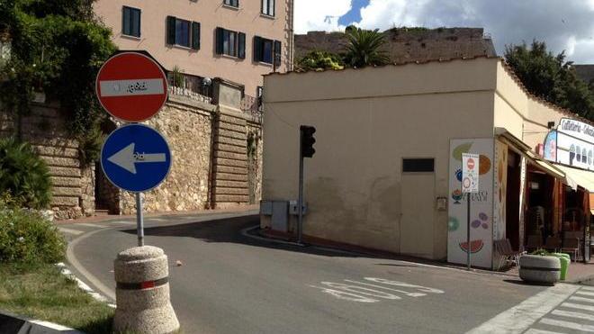 La calata riapre al traffico e i parcheggi tornano liberi