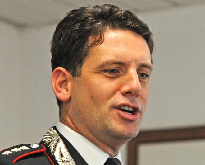 Spara al rivale in amore, arrestato 
