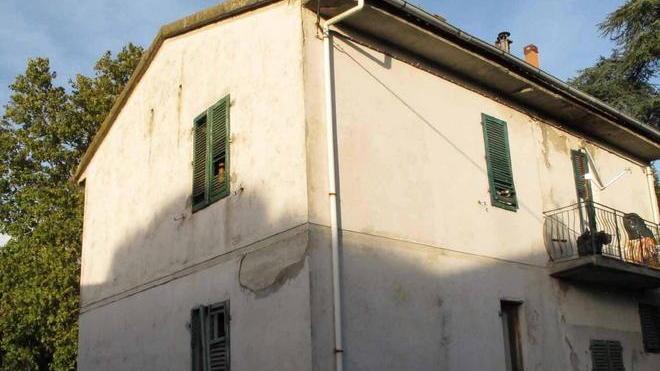 La Provincia sfratta famiglia di 11 persone a Fucecchio