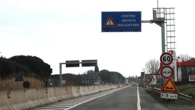 Causa un falso incidente per truffare un pensionato