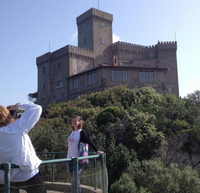 Castel Sonnino? È classificato come «villa» 