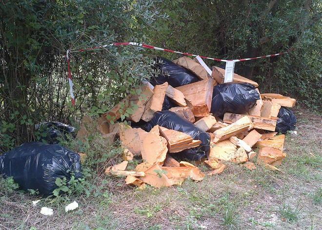 Una discarica nel cuore delle Cerbaie