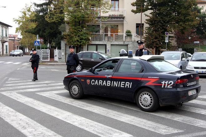 Strappa una collana a un’anziana, arrestato scippatore 
