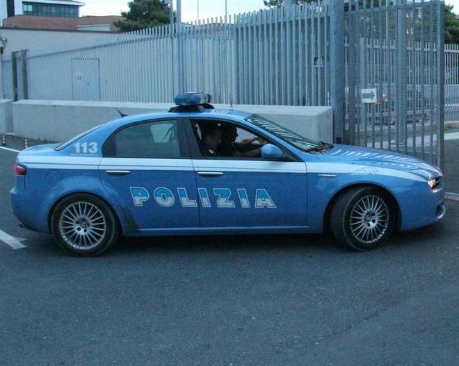 «Hanno sparato in via delle Grazie» Giallo in centro nella notte 