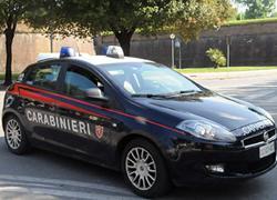 Fanno l’amore nel furgone, sorpresi dai carabinieri 