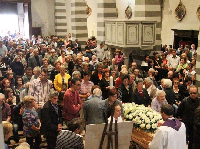Vaiano piange il suo Steno Una bombetta sulla bara