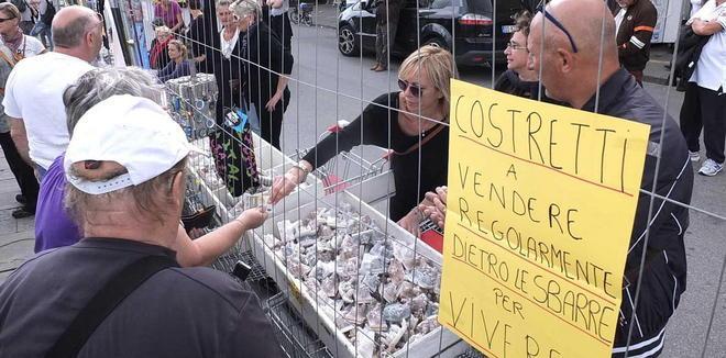 Il prefetto dà tre giorni in più ai bancarellai 