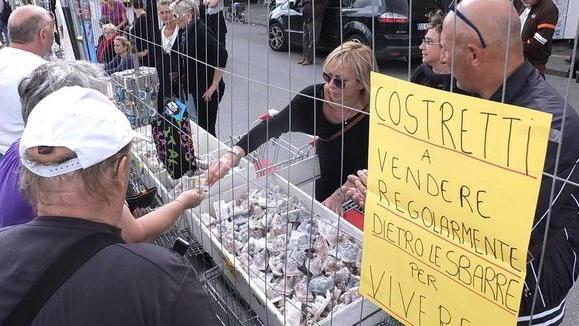 Il prefetto dà tre giorni in più ai bancarellai