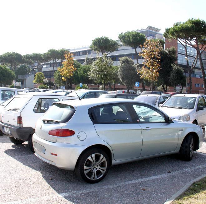 Parcheggiare all’ospedale costerà dai 50 cent a 1 euro 