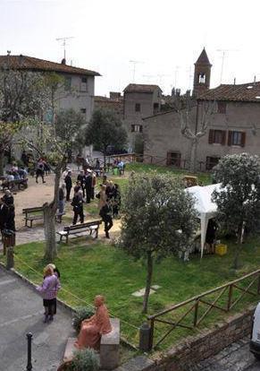 Asfalto e lampioni, a Bolgheri procede la riqualificazione 