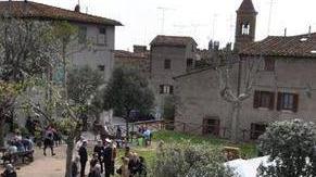 Asfalto e lampioni, a Bolgheri procede la riqualificazione