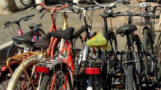 Volantinaggio per avvisare dell’iniziativa