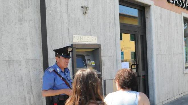 Bandito solitario armato di pistola rapina il Banco Popolare di Lappato